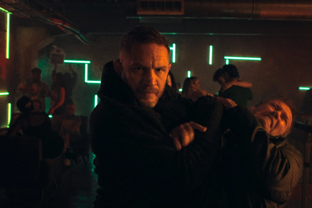首先看《動作驚悚片》，由湯姆·哈迪（Tom Hardy）主演